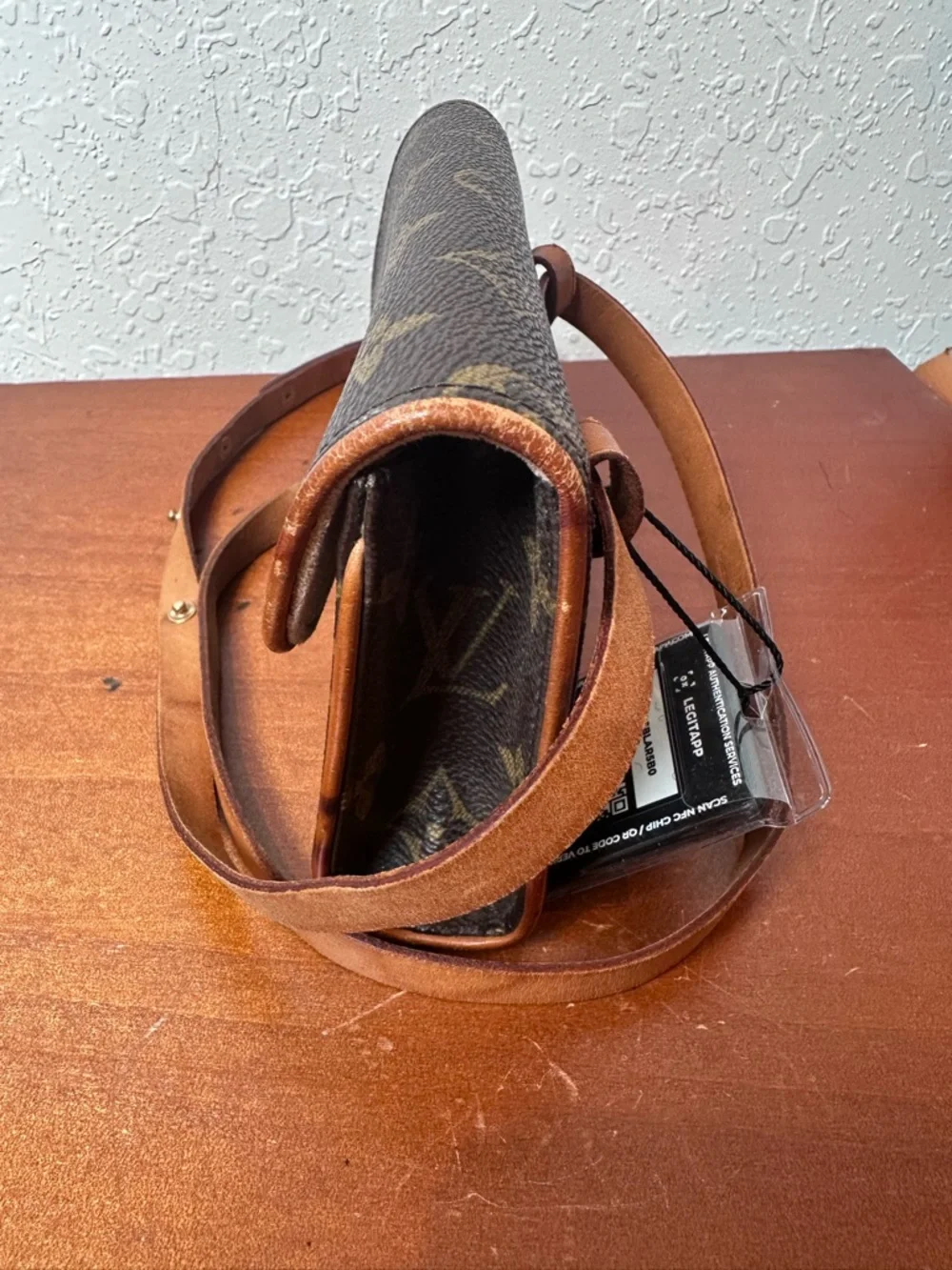 Louis Vuitton Monogram Pochette
Florentine XS - Picture 8 of 11